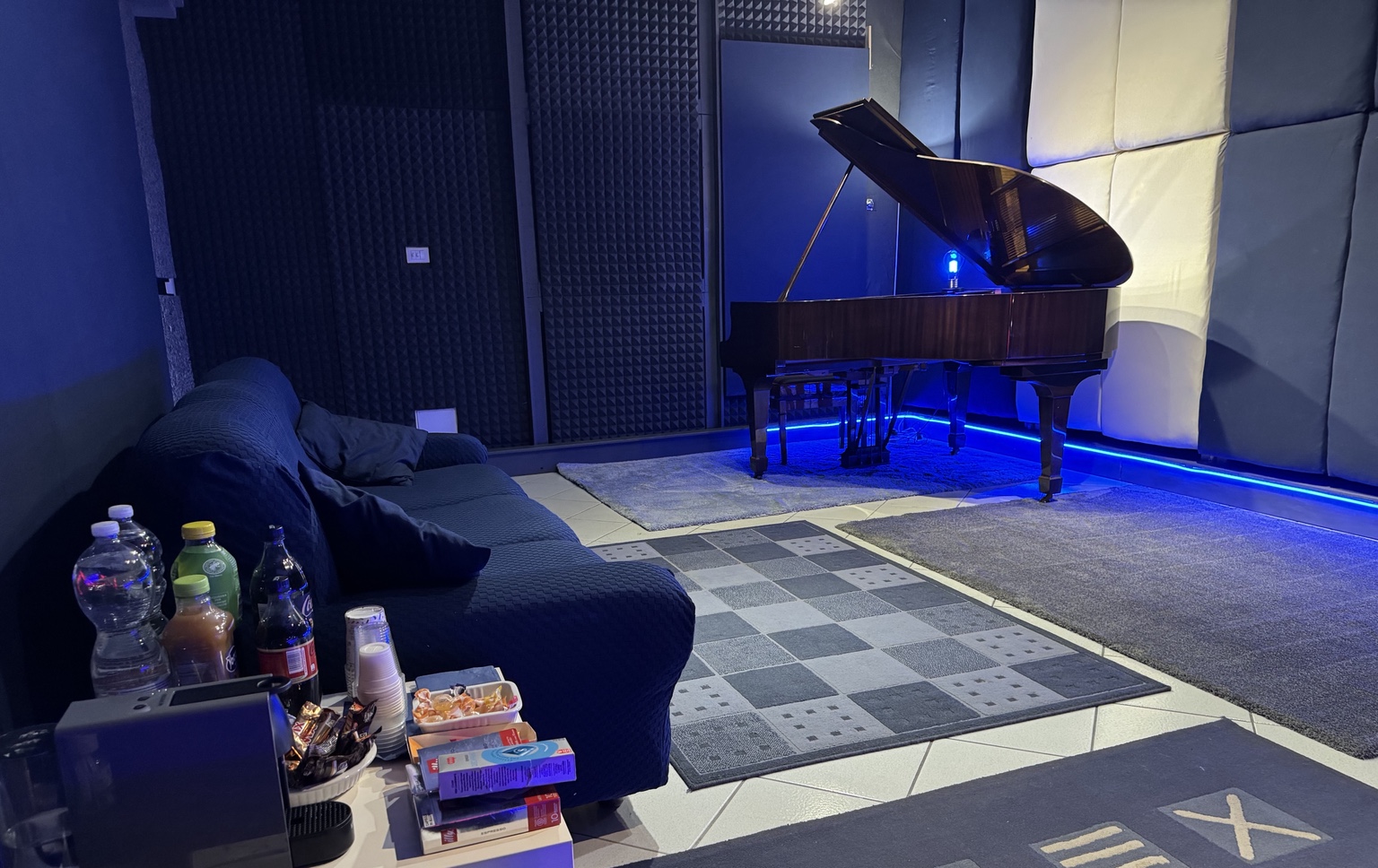 Studio B Groove Factory con pianoforte Steinway